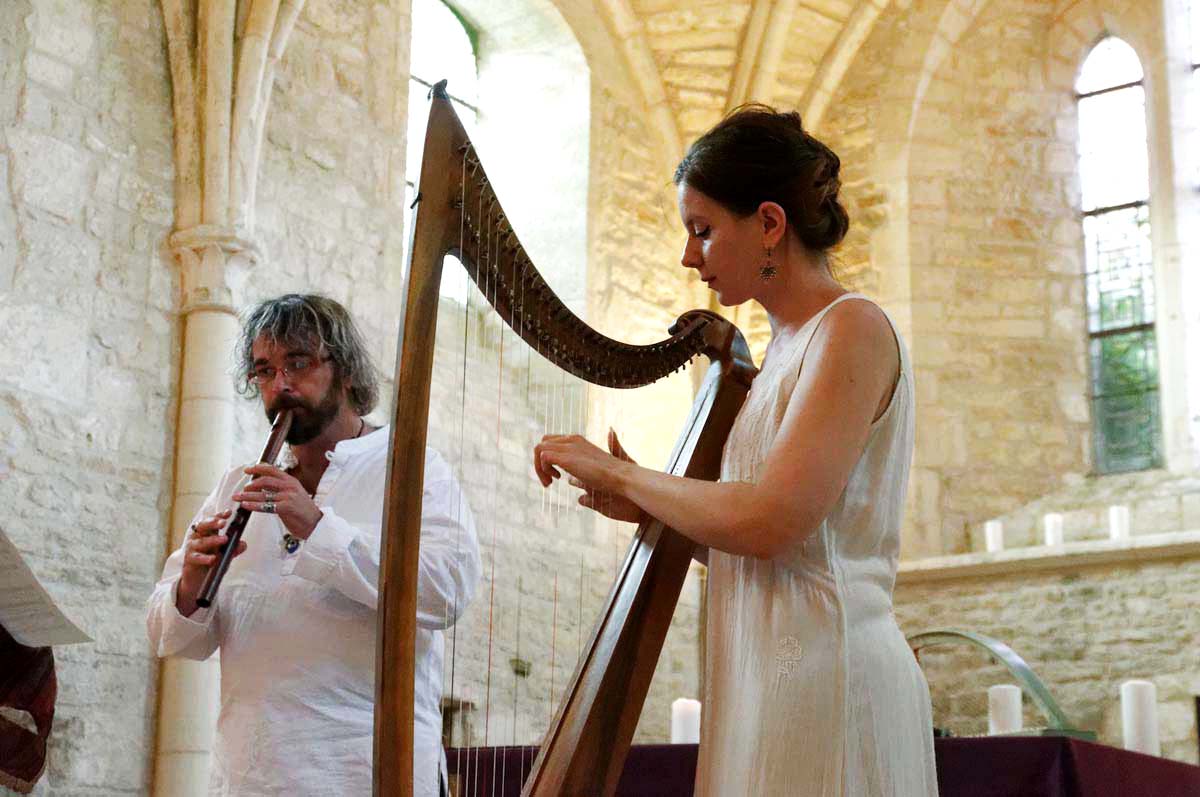 Éva Fogelgesang - Artiste musicienne - Compagnie Artemusie