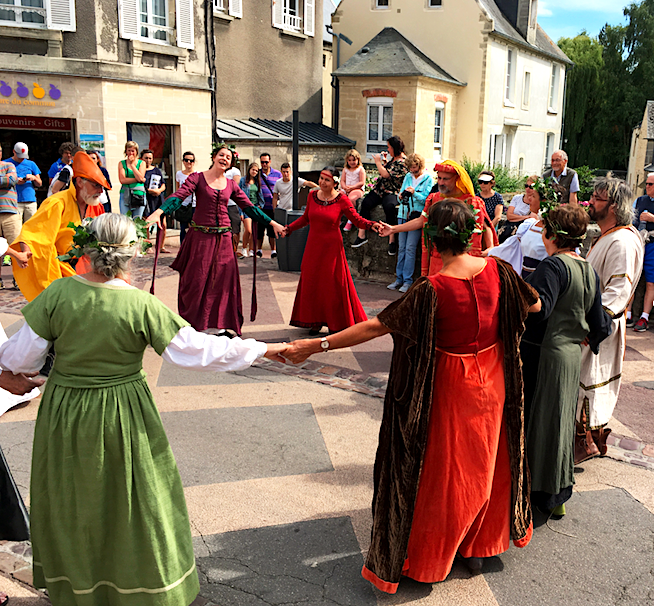 Éva Fogelgesang - Artiste musicienne - Moyen-âge