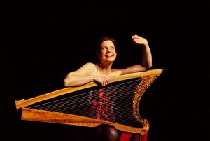 Éva Fogelgesang - Artiste musicienne - Jardins secrets